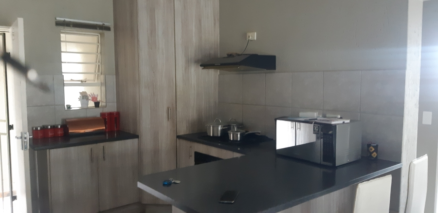 2 Bedroom Property for Sale in Wilgeheuwel Gauteng