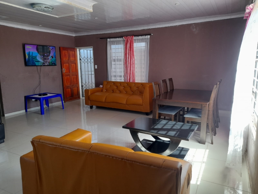 2 Bedroom Property for Sale in Protea Glen Gauteng