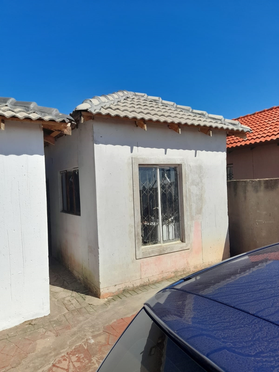 2 Bedroom Property for Sale in Protea Glen Gauteng