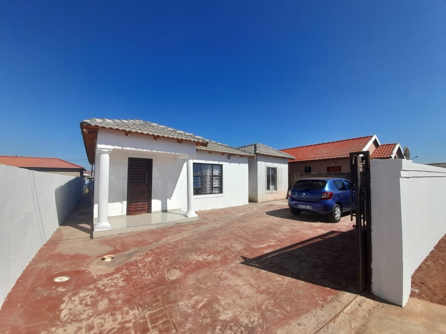 2 Bedroom Property for Sale in Protea Glen Gauteng