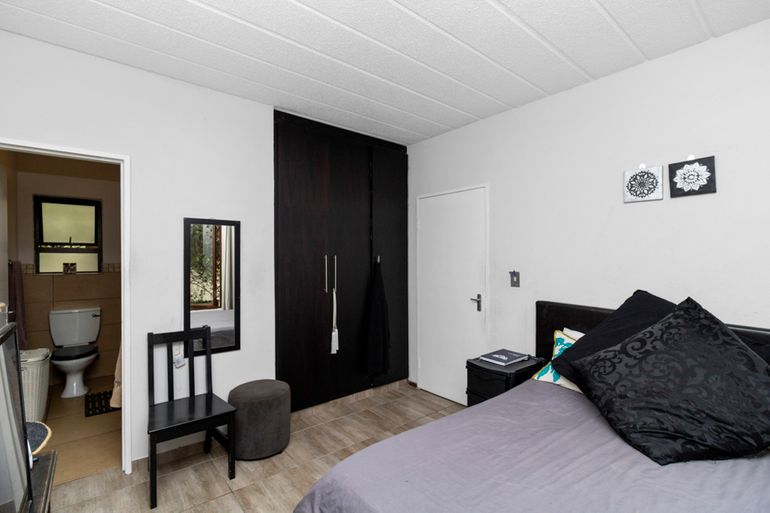 To Let 2 Bedroom Property for Rent in Douglasdale Gauteng