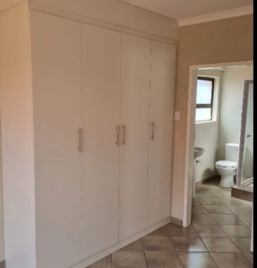 3 Bedroom Property for Sale in Windmill Park Gauteng