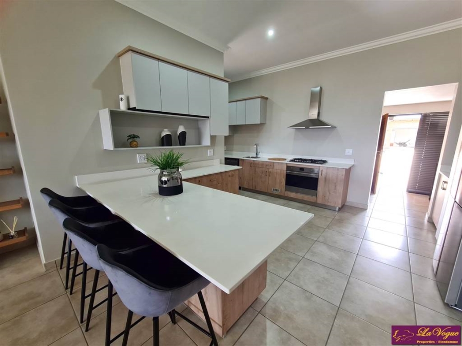 3 Bedroom Property for Sale in Six Fountains Estate Gauteng