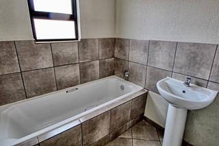 3 Bedroom Property for Sale in Windmill Park Gauteng