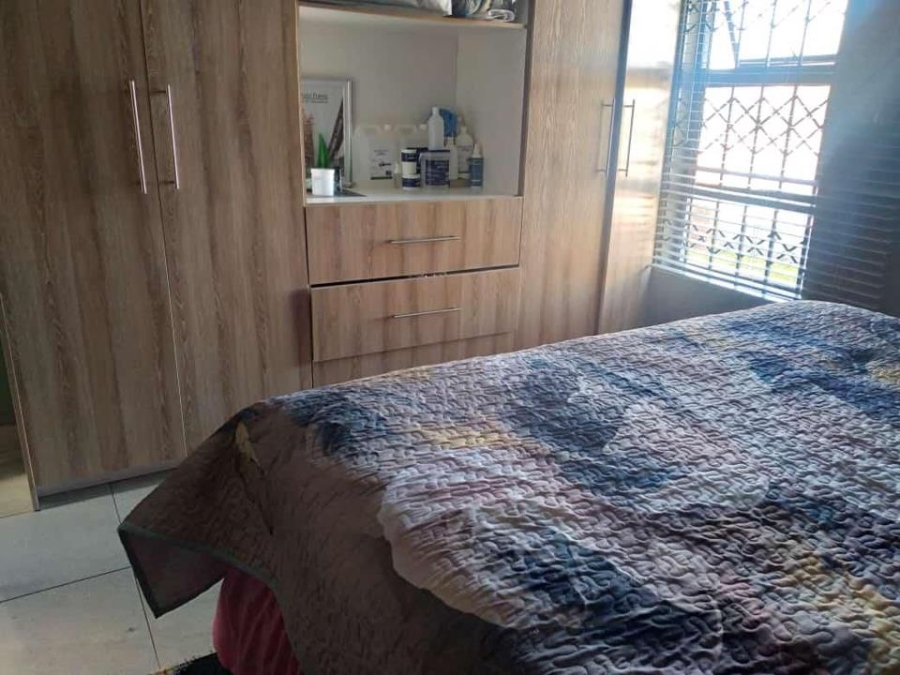 3 Bedroom Property for Sale in Clayville Gauteng