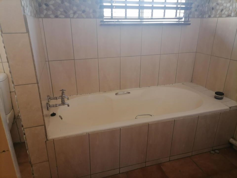 4 Bedroom Property for Sale in Diepsloot Gauteng