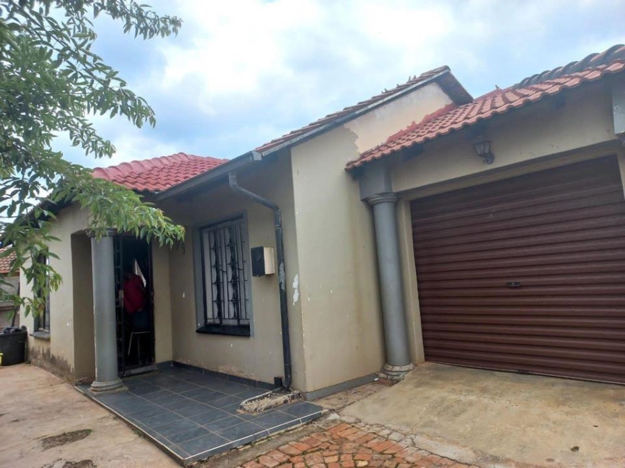 2 Bedroom Property for Sale in Mahube Valley Gauteng