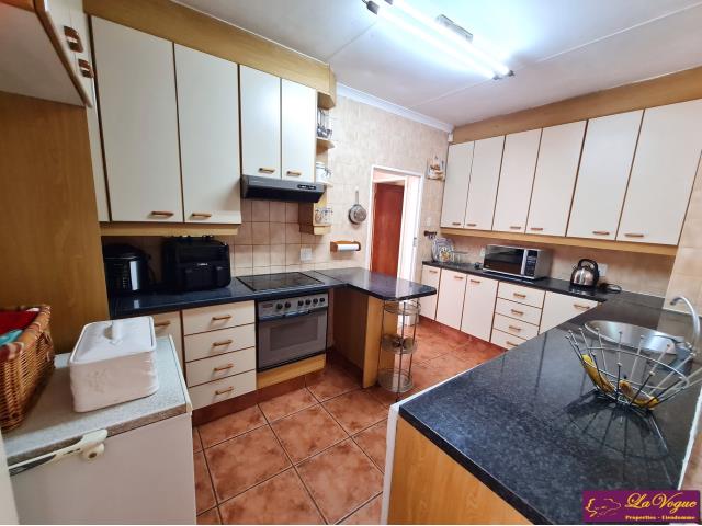 3 Bedroom Property for Sale in Waterkloof Glen Gauteng