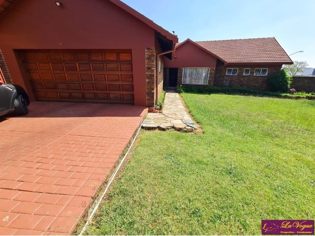 3 Bedroom Property for Sale in Waterkloof Glen Gauteng