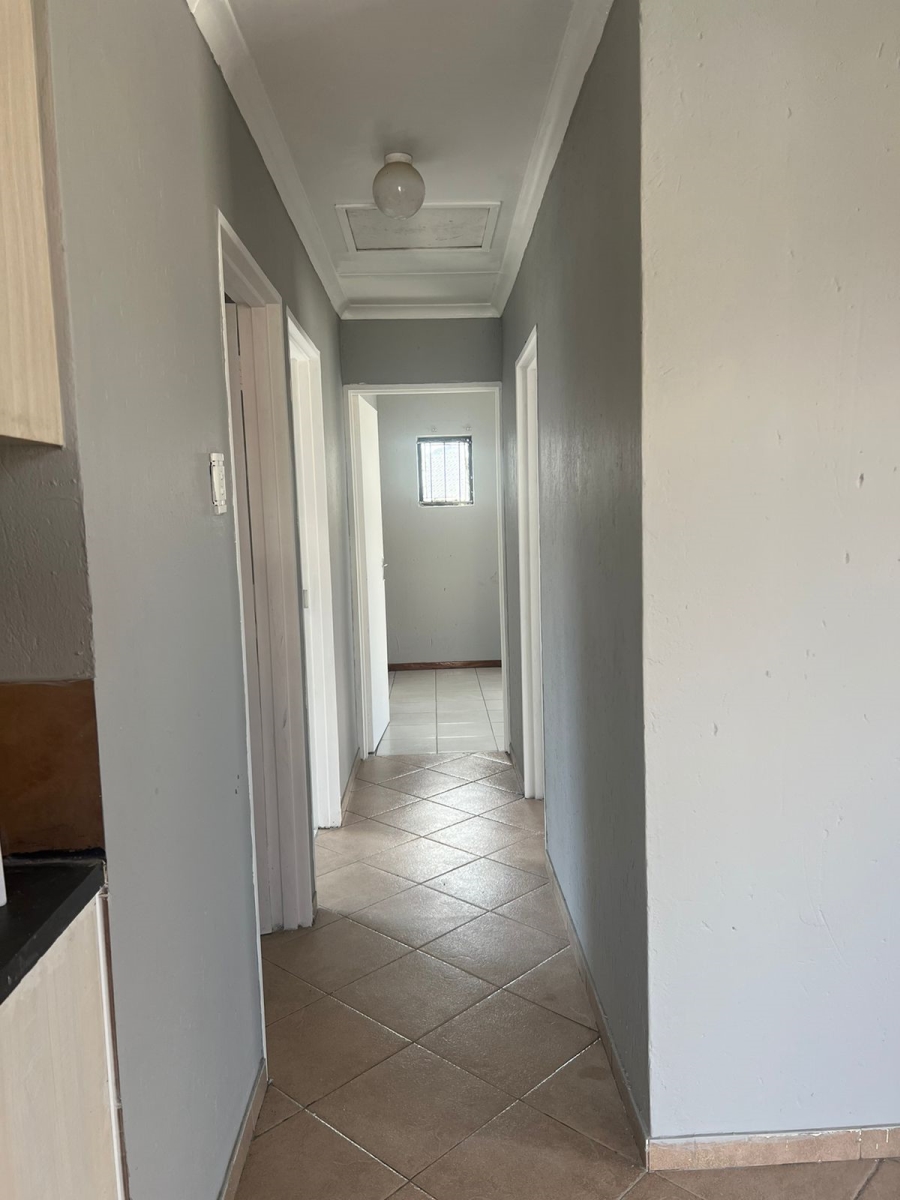 To Let 3 Bedroom Property for Rent in Olievenhoutbosch Gauteng