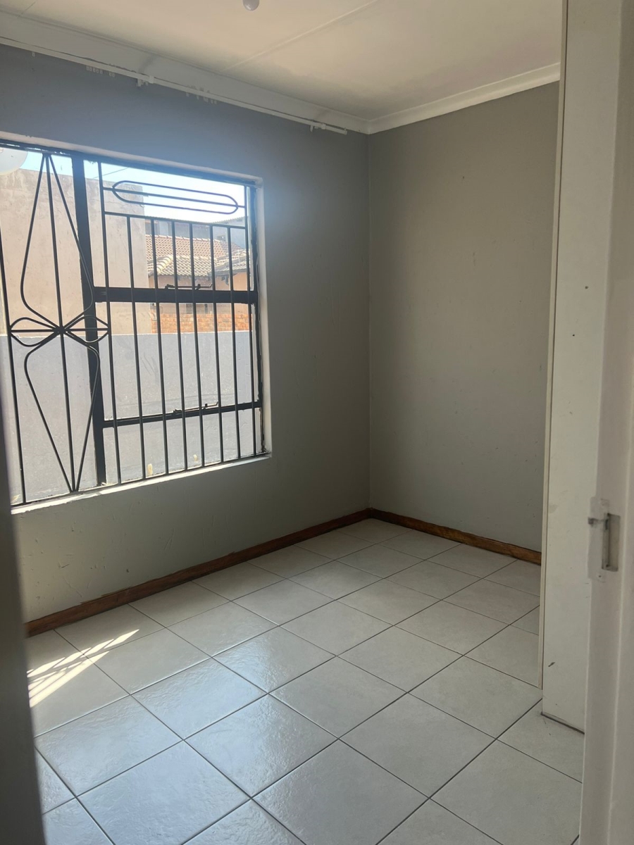 To Let 3 Bedroom Property for Rent in Olievenhoutbosch Gauteng