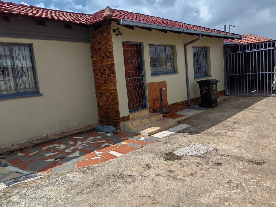 3 Bedroom Property for Sale in Kagiso Gauteng