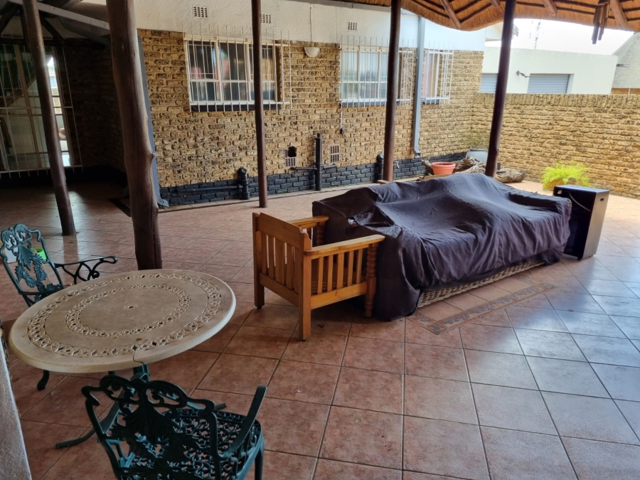 3 Bedroom Property for Sale in Helikonpark Gauteng