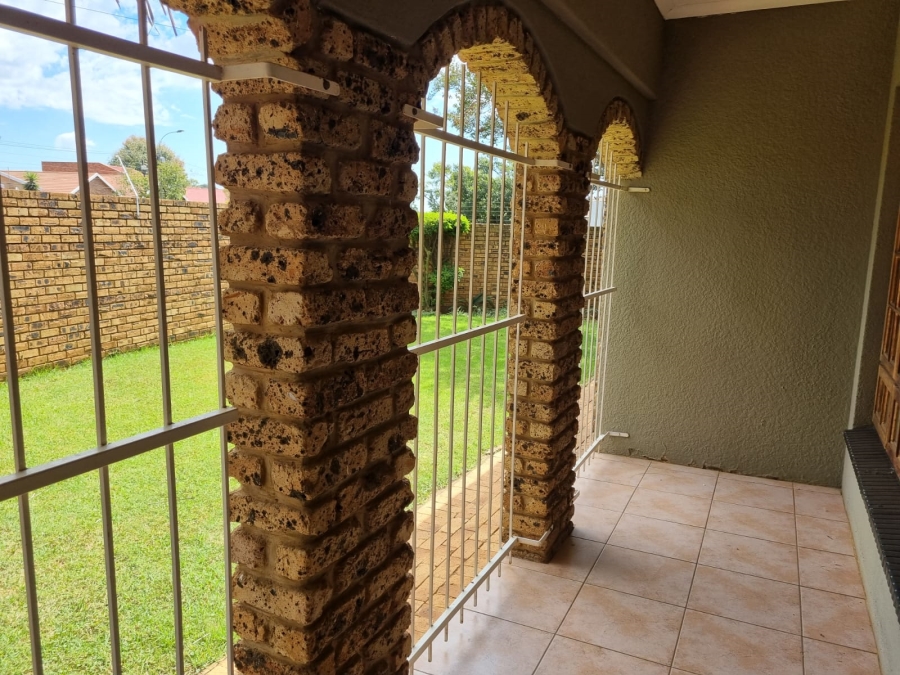 3 Bedroom Property for Sale in Helikonpark Gauteng