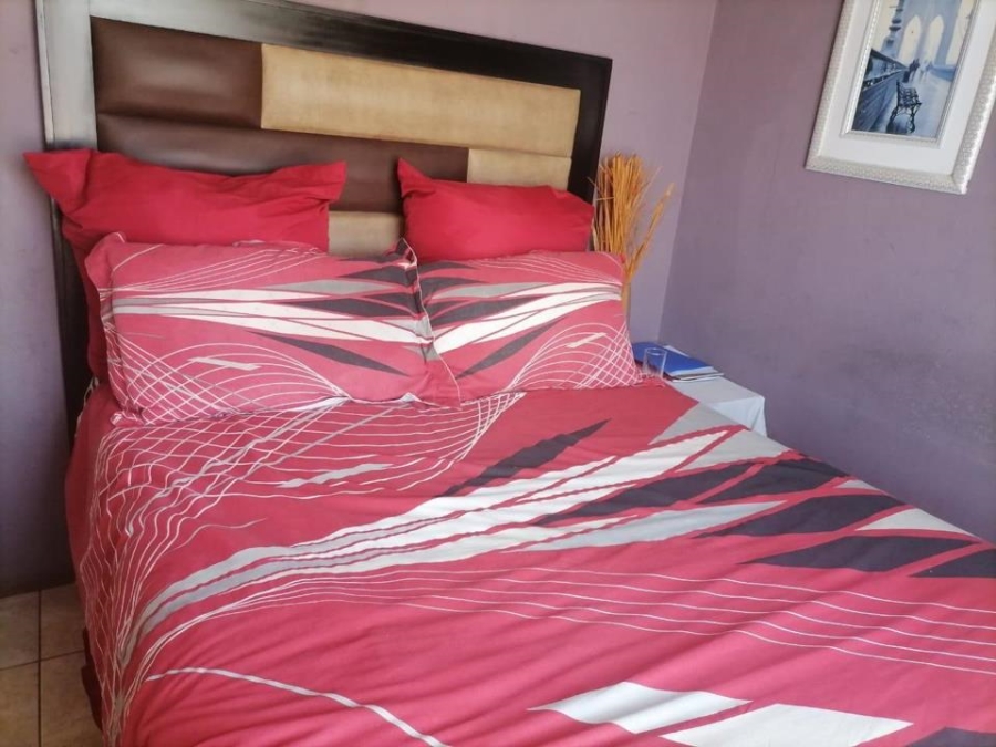 3 Bedroom Property for Sale in Clayville Gauteng