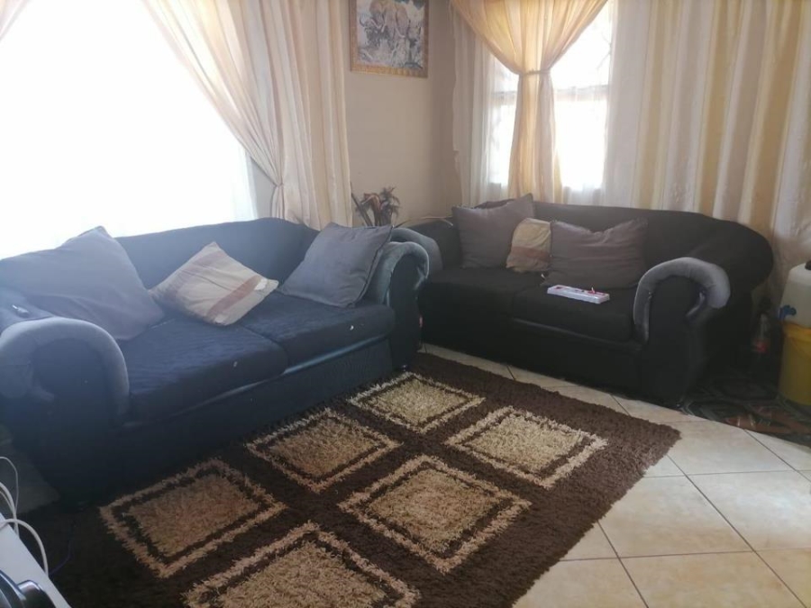 3 Bedroom Property for Sale in Clayville Gauteng