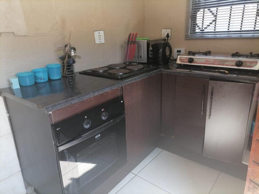 3 Bedroom Property for Sale in Clayville Gauteng