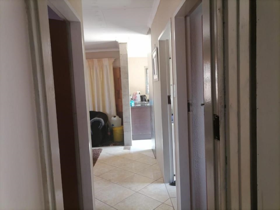 3 Bedroom Property for Sale in Clayville Gauteng