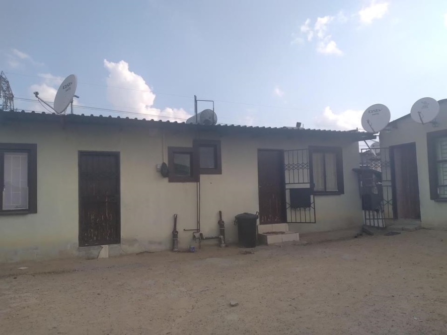 3 Bedroom Property for Sale in Clayville Gauteng