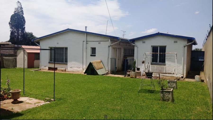 3 Bedroom Property for Sale in New Redruth Gauteng