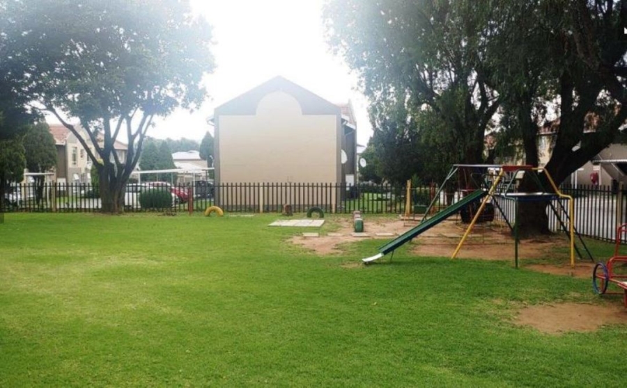 3 Bedroom Property for Sale in Verwoerdpark Gauteng