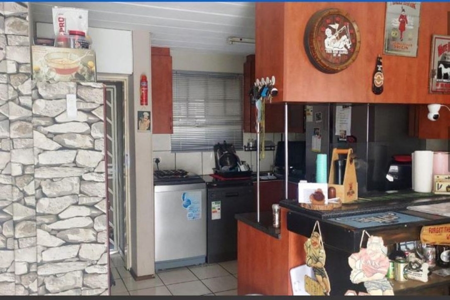 3 Bedroom Property for Sale in Verwoerdpark Gauteng