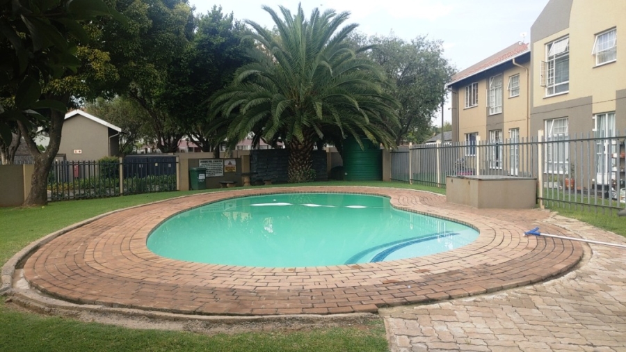 3 Bedroom Property for Sale in Verwoerdpark Gauteng