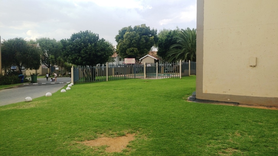 3 Bedroom Property for Sale in Verwoerdpark Gauteng