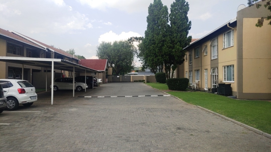 3 Bedroom Property for Sale in Verwoerdpark Gauteng