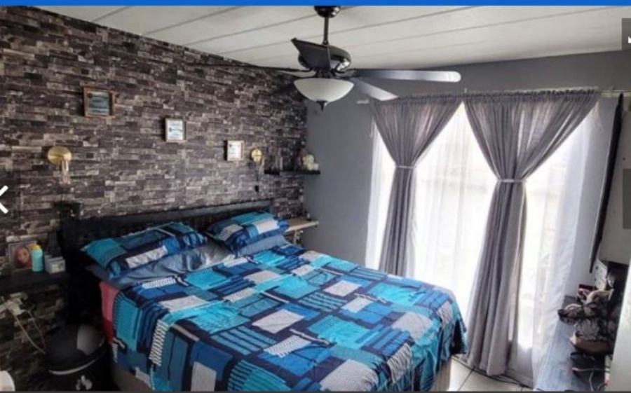 3 Bedroom Property for Sale in Verwoerdpark Gauteng