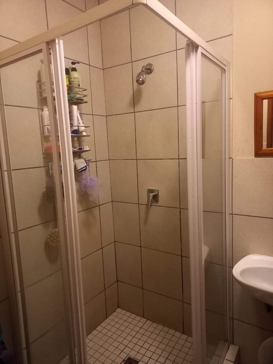 2 Bedroom Property for Sale in South Crest Gauteng