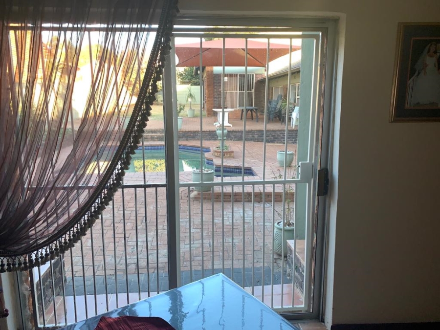 4 Bedroom Property for Sale in Greenhills Gauteng