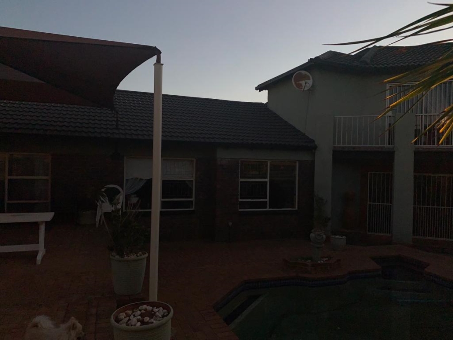 4 Bedroom Property for Sale in Greenhills Gauteng