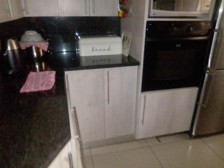 4 Bedroom Property for Sale in Umthambeka Gauteng