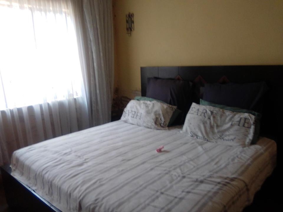 4 Bedroom Property for Sale in Umthambeka Gauteng