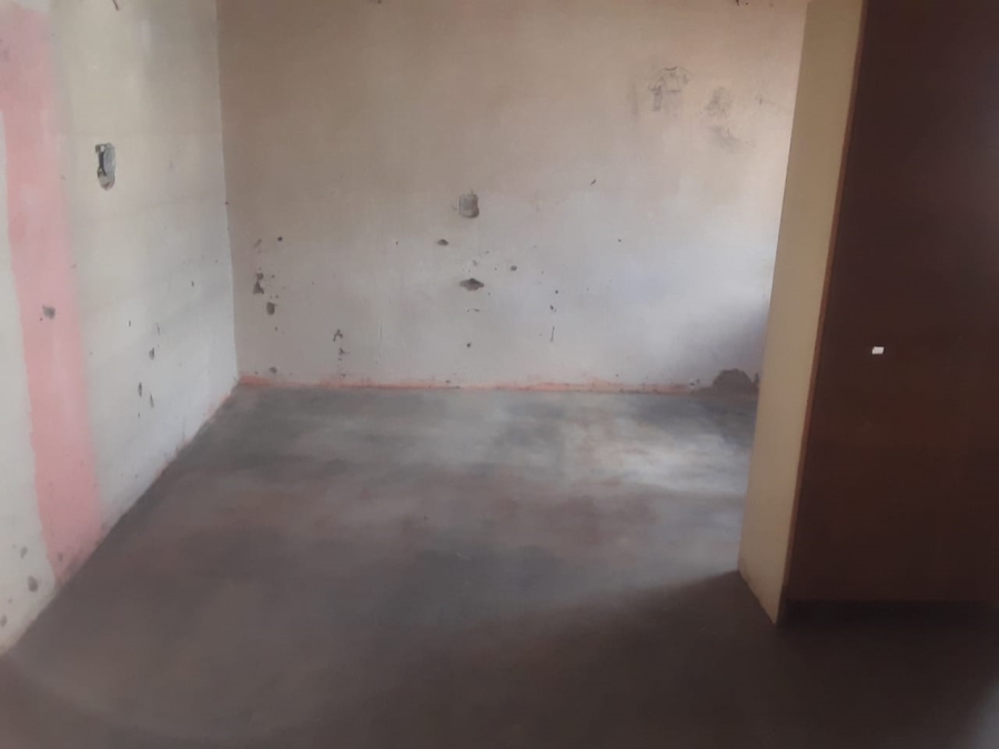 1 Bedroom Property for Sale in Mohlakeng Gauteng