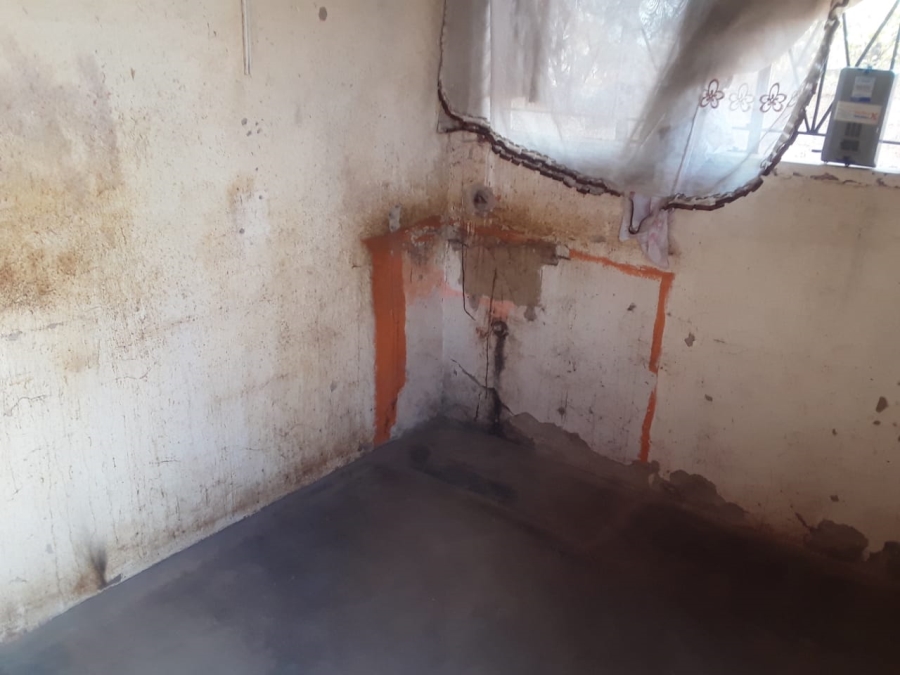 1 Bedroom Property for Sale in Mohlakeng Gauteng