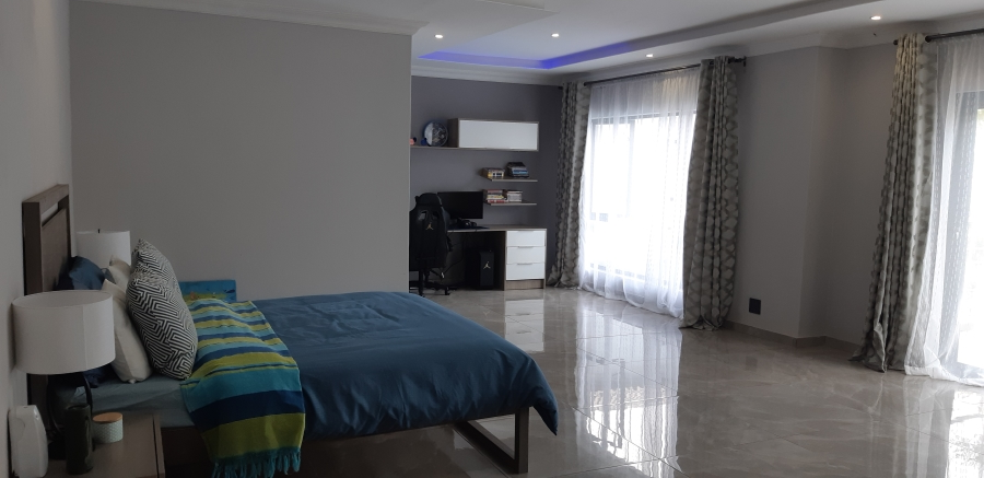5 Bedroom Property for Sale in Poortview Gauteng