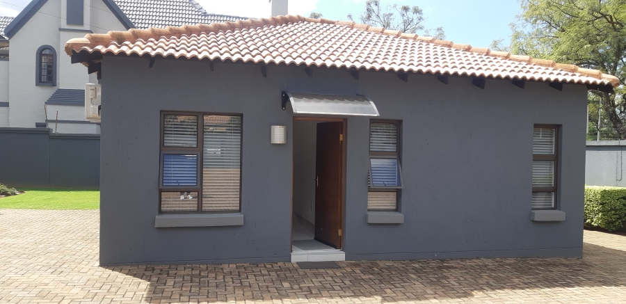 5 Bedroom Property for Sale in Poortview Gauteng