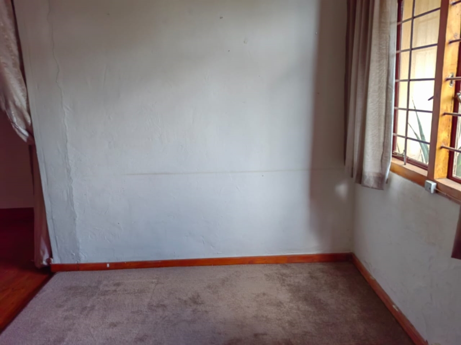 5 Bedroom Property for Sale in Randfontein Central Gauteng