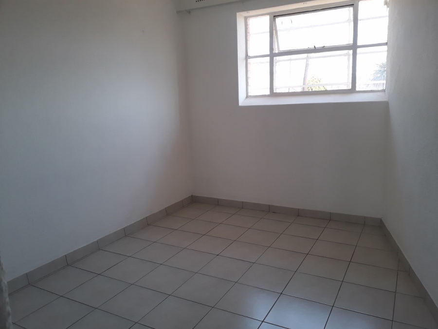 To Let 1 Bedroom Property for Rent in Albertville Gauteng