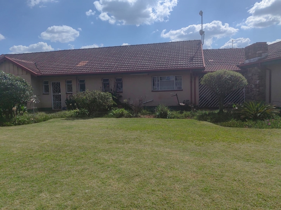 3 Bedroom Property for Sale in Westonaria Gauteng