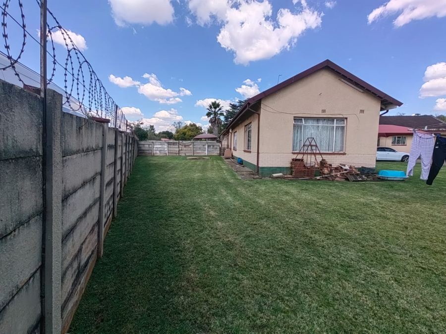 3 Bedroom Property for Sale in Westonaria Gauteng