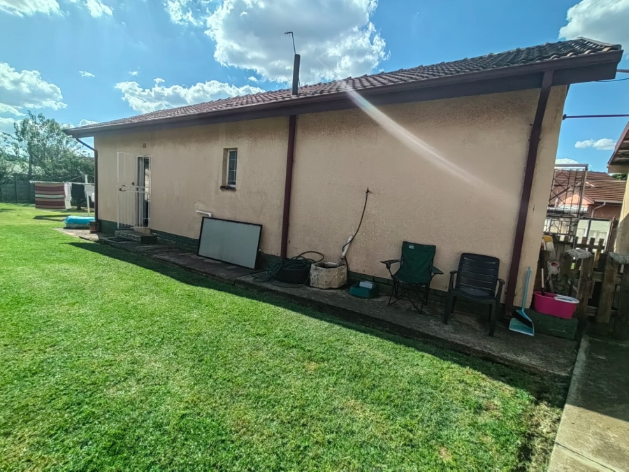 3 Bedroom Property for Sale in Westonaria Gauteng