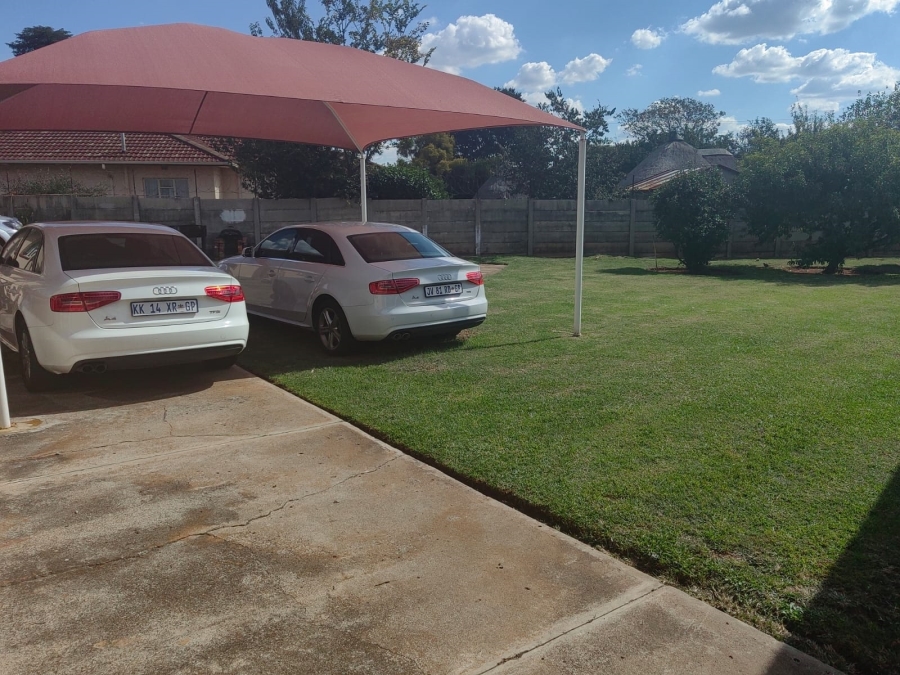 3 Bedroom Property for Sale in Westonaria Gauteng