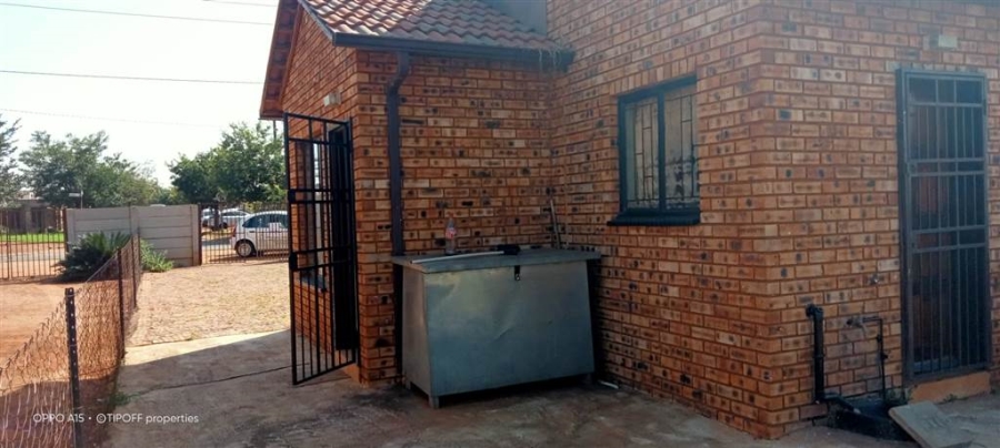 3 Bedroom Property for Sale in Protea Glen Gauteng