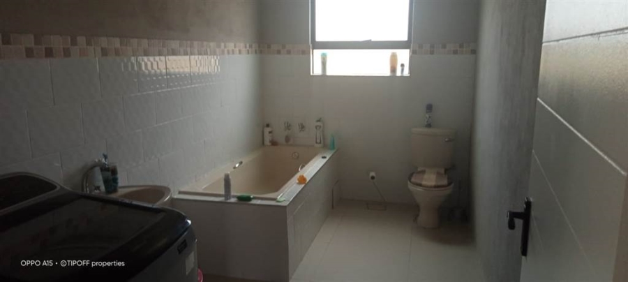 3 Bedroom Property for Sale in Mohlakeng Gauteng