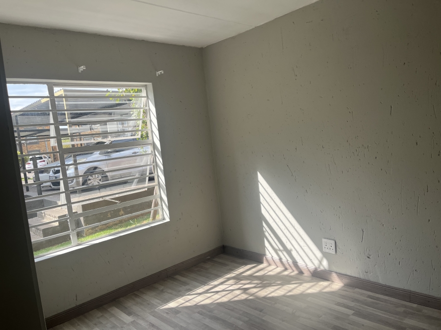 2 Bedroom Property for Sale in Wilgeheuwel Gauteng