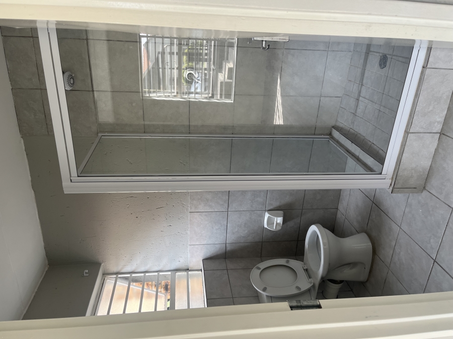 2 Bedroom Property for Sale in Wilgeheuwel Gauteng