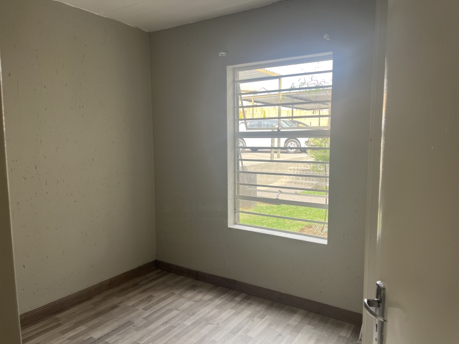 2 Bedroom Property for Sale in Wilgeheuwel Gauteng